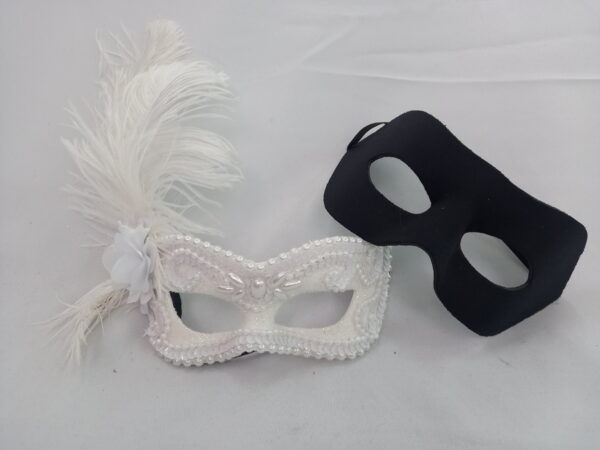 Máscaras casal Romeu preto e Julieta branca luxo festa - Imagem 2