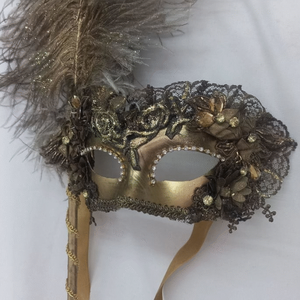 Mascara Colombina Gala Dourada Plumas e Haste Destacáveis - Imagem 3
