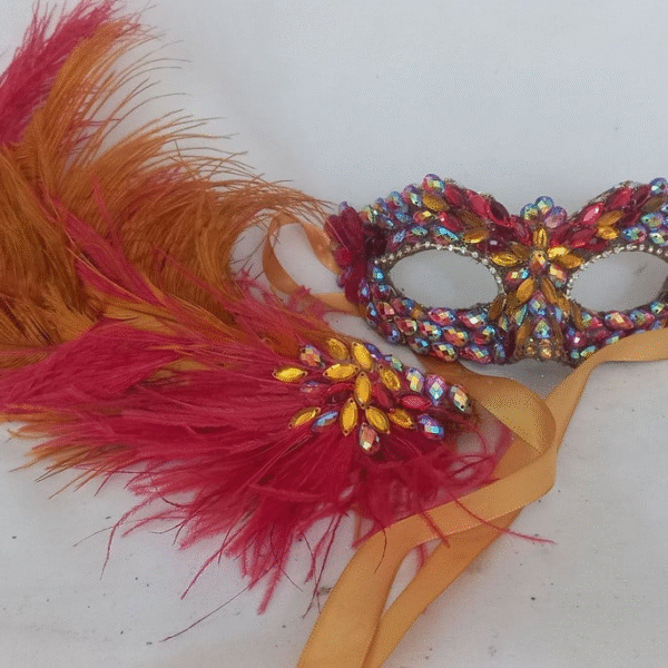Mascara Colombina Vermelha Dourada Luxo Festa - Imagem 4