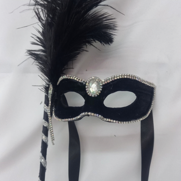 Mascara Bela Veludo Black Strass. Plumas e Haste Destacáveis - Imagem 2