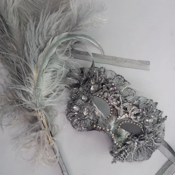 Kit 2 Máscaras Venezianas Luxo Baile Haste Plumas Removível - Imagem 4