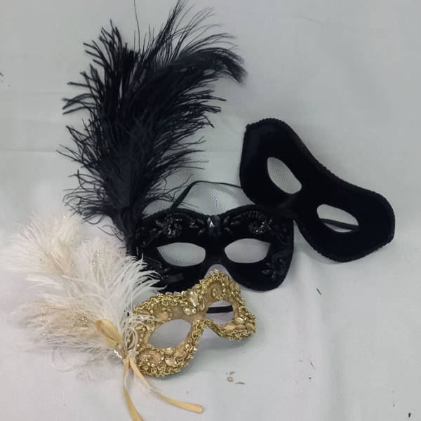 Kit Mascaras Infantil Dourada e Casal Black - Imagem 3