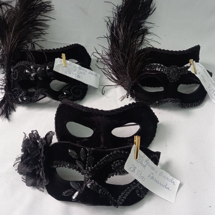 kit-mascaras-luxo-festa-vanessa