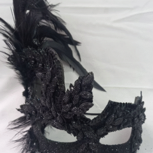 Máscara Black Beautiful Luxo Festa