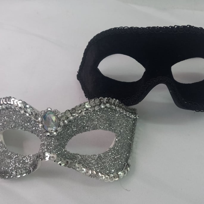 mascara-casal-infantil-lais-luxo