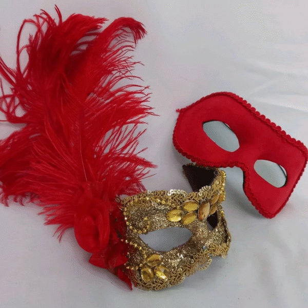 Máscara Casal Romeu Julieta vermelho dourado festa luxo - Imagem 2