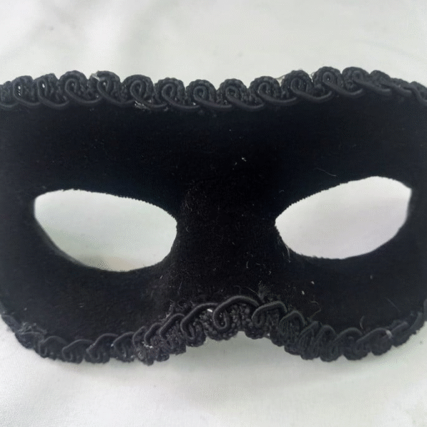 Mascara Infantil Masculina Romeu Veludo Preto Luxo Festa