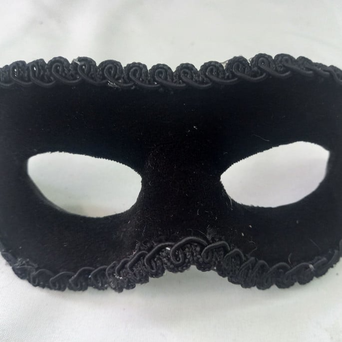 mascara-infantil-masculina-velud