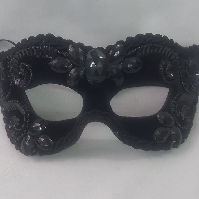 mascara-julieta-black-festa-luxo