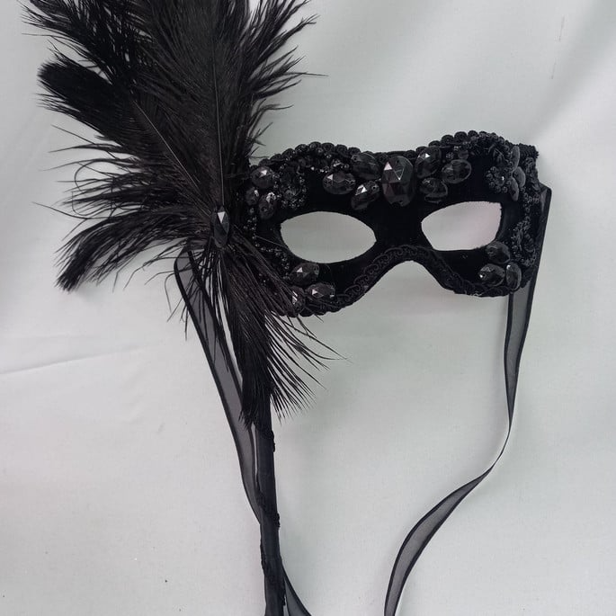 mascara-julieta-black-luxo-com-h