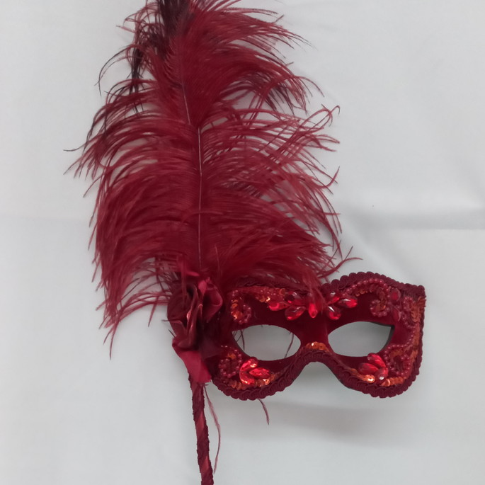 mascara-julieta-marsala-com-hast (1)