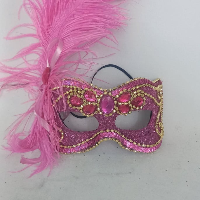 mascara-julieta-pink-dourada-fes