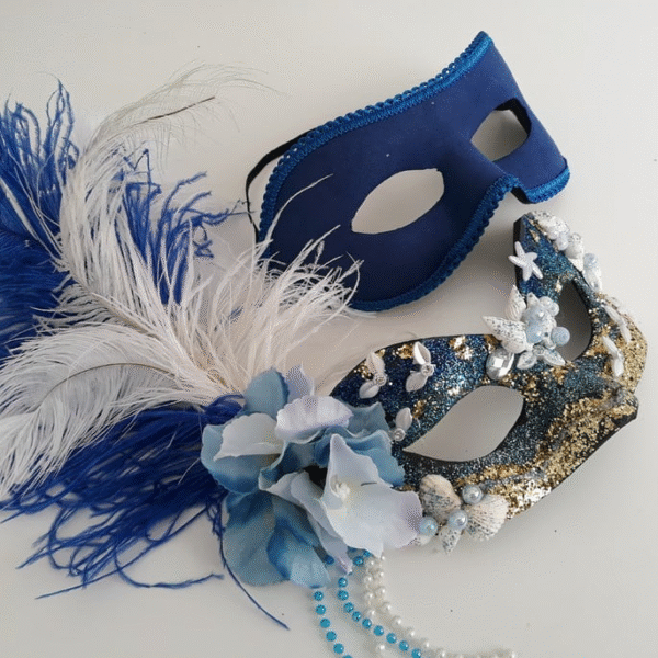 Máscara Romeu black e Julieta dourada  Luxo Festa Baile Carnaval Pluma - Imagem 2