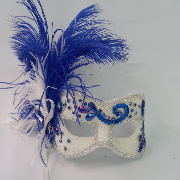 mascara-luxo-festa-branca-azul-p