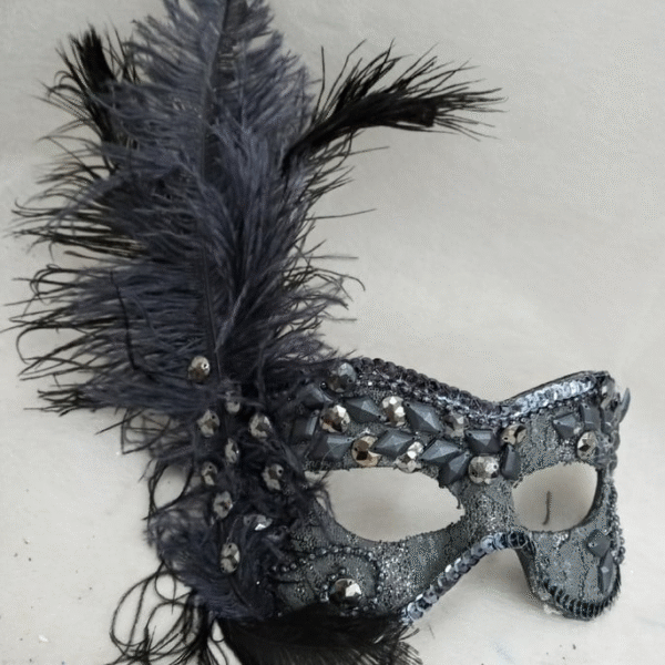 Máscaras Casal Julieta e Romeu Cinza Preto Preta Luxo Festa - Imagem 3