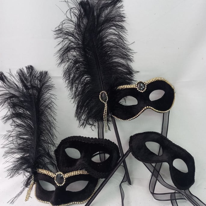 mascaras-dois-casais-luxo-festa