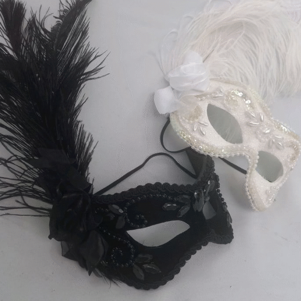 Máscaras Julieta preta e branca festa luxo - Imagem 3