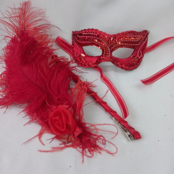 Máscaras Julieta Vermelha e Dourada Arranjo É Hastes Festa l - Imagem 5